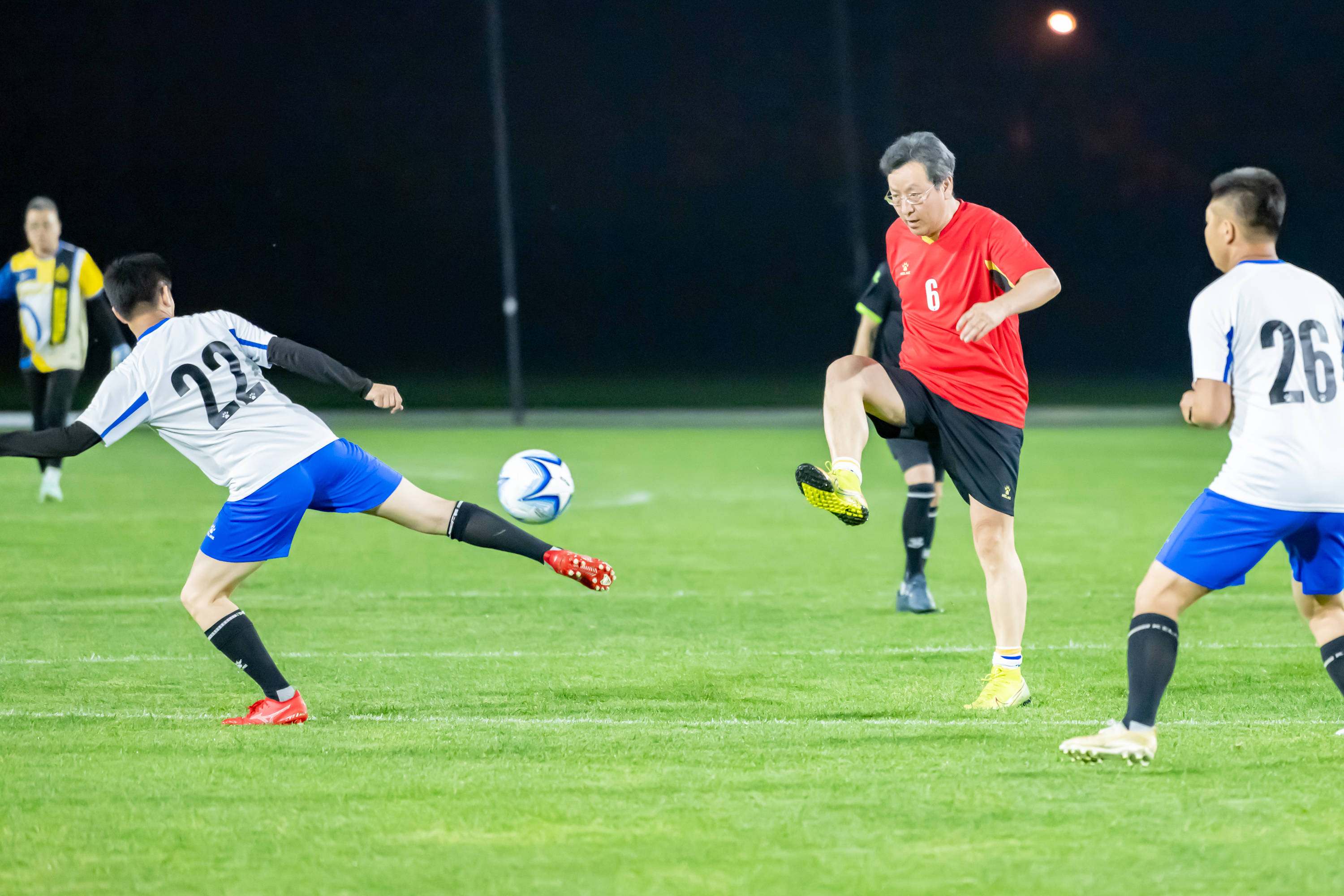 比赛更容易 比赛更容易