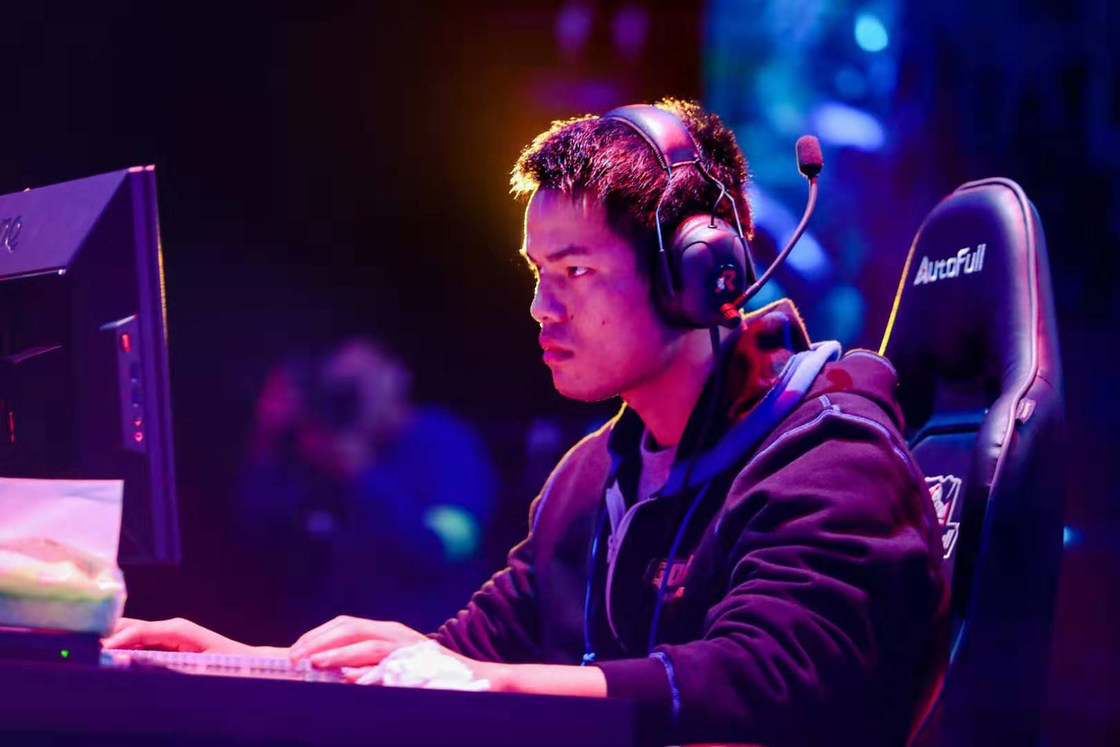 脸杜兰特交 脸杜兰特交