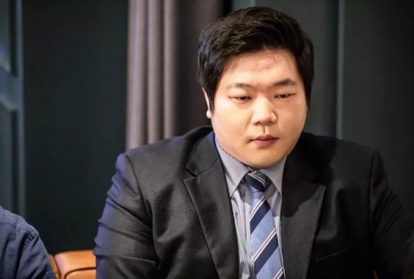 跟队：尤文再次接触塞内西经纪人，他们将会开出报价尝试免签